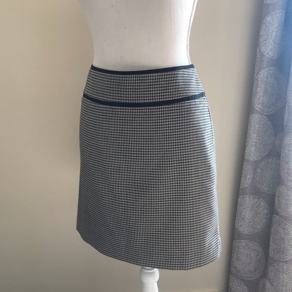 ANN TAYLOR LOFT BLACK & CREAM PENCIL SKIRT size 2 - Picture 2 of 7